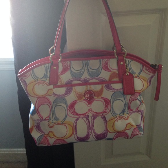 Reduced and HAS TO GO ❤️AUTHENTIC SPRING COACH BAG