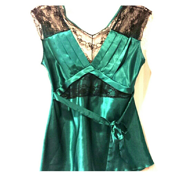 Black lace and green silky top!
