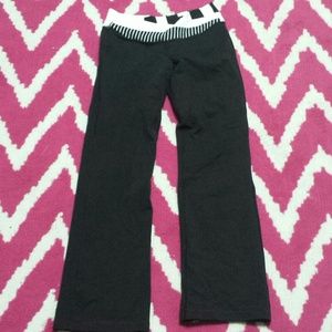Lululemon yoga pants