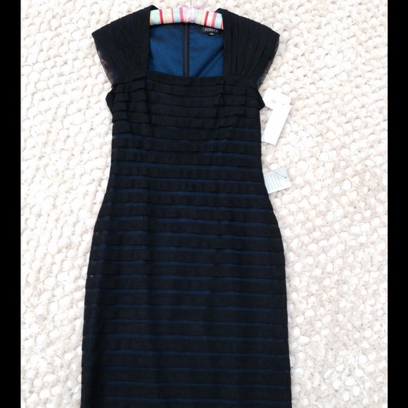 Adrienne Pappel. Size 6 black/blue dress