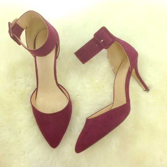 Zara Shoes - Zara basic purple ankle strap pumps