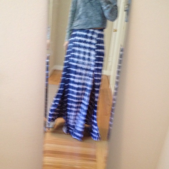 ❌Sold❌Nastygal NWT tie dye maxi skirt S - Picture 3 of 4