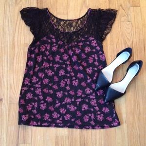 Lacey floral sweetheart top
