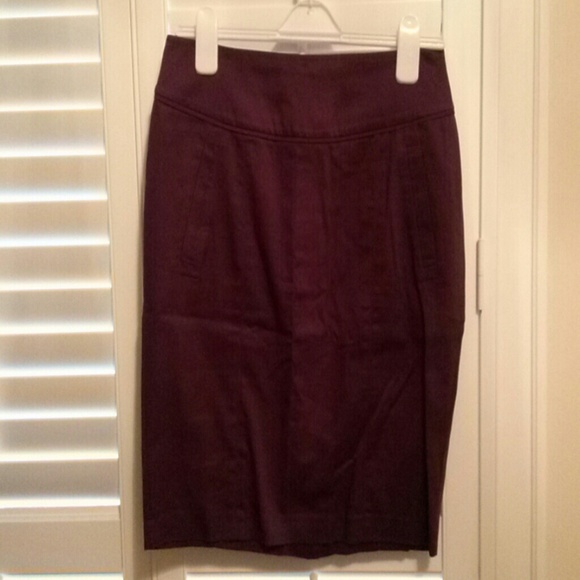 Dark plum pencil skirt NWOT