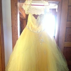 Brand new yellow jovani prom dress