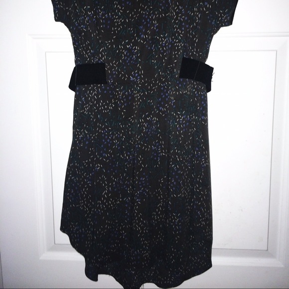 BCBG Cute belted dress - Picture 2 of 3