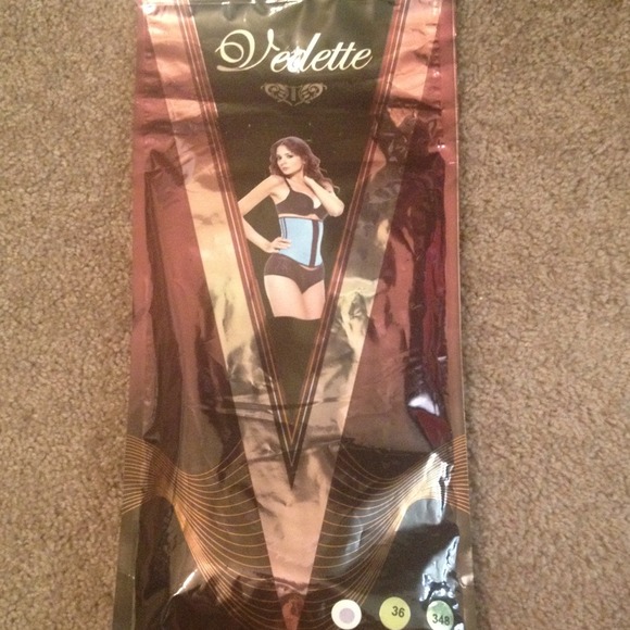 Waist cincher