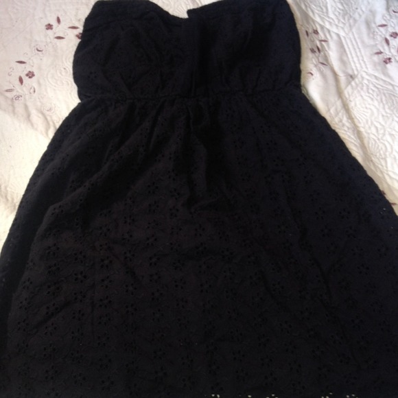 Beuatyful strapless dress