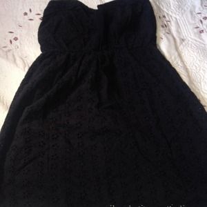 Beuatyful strapless dress