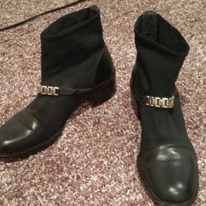 Brighton black low boots
