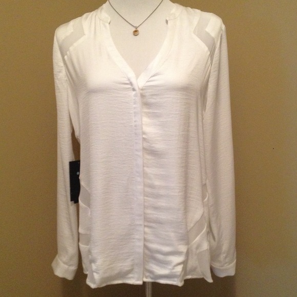 Guess by Marciano White Blouse 💜