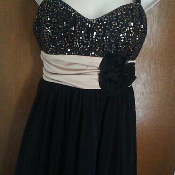 Black short party dress