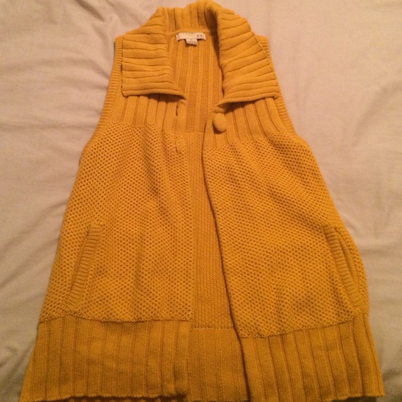 Mustard sweater pull over