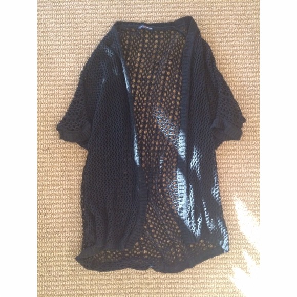 SOLD brandy melville Finn knit sweater - Picture 1 of 2