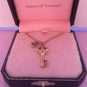 Juicy couture key necklace
