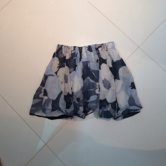 Abercrombie and Fitch Floral Skirt