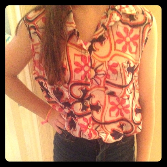 Floral collared tank🌺🌺🌺