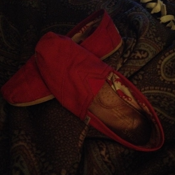 Red Toms ON HOLD
