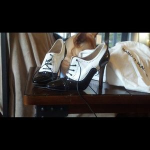 SOLD Manolo Blahnik Oxford/Spectator Heels