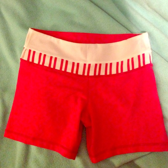 Lululemon reversible red groove shorts