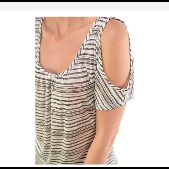 B1GO 50% 💜Spring💜 Hot Selling Open Shoulder Top - Picture 2 of 3