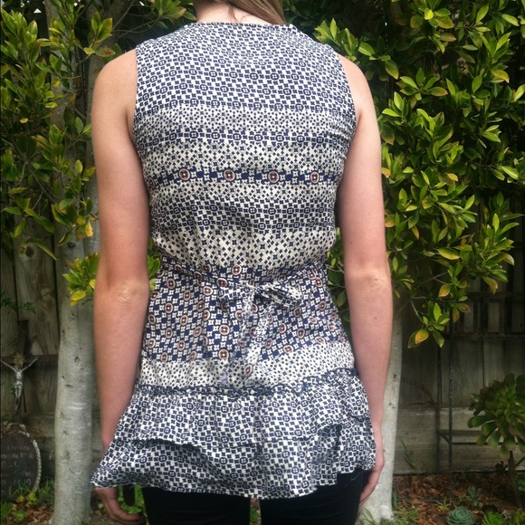 Printed sleeveless blouse - Picture 2 of 4