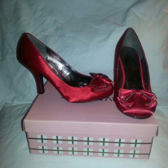 Red Diva Satin Heels