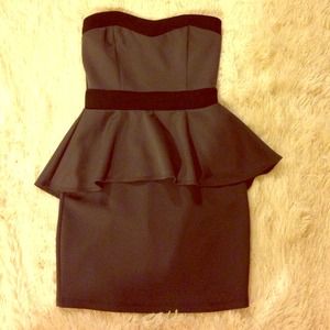 Angl dress size M Charcoal short new!