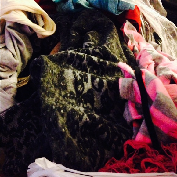 More clothing !!! Check it my closet