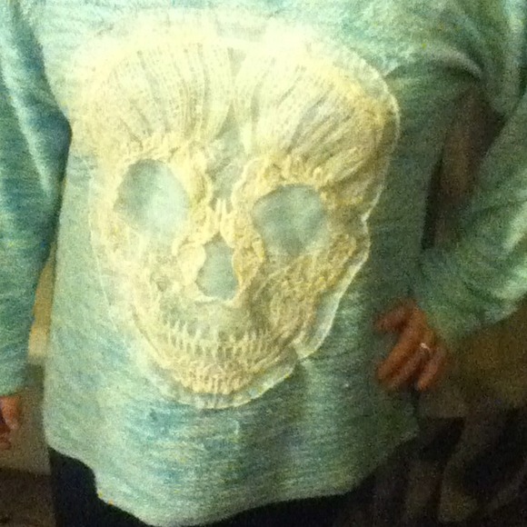 Turquoise High Low Sweater with Lace Skull.