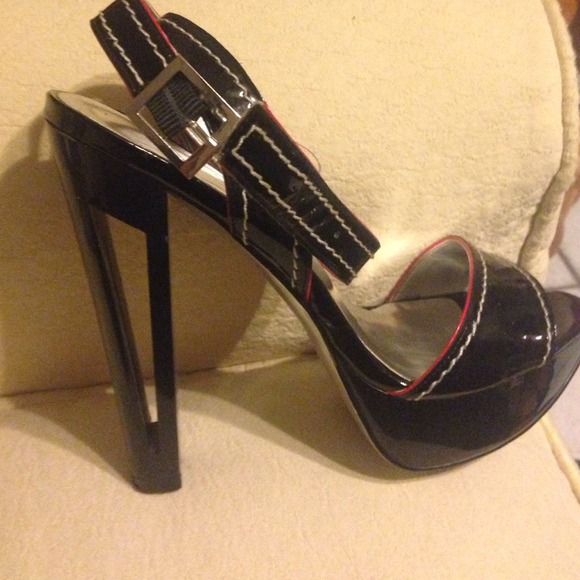 Jessica Simpson black and red heels!!! - Picture 4 of 4