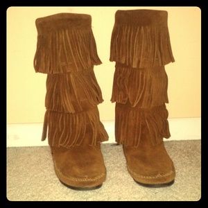 Brown Minnetonka fringed boots