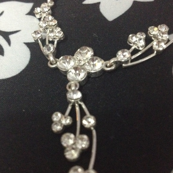 Necklace - Picture 2 of 3