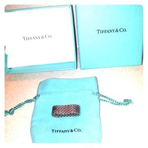 SOLD💯Tiffany Somerset Mesh Ring AUTH