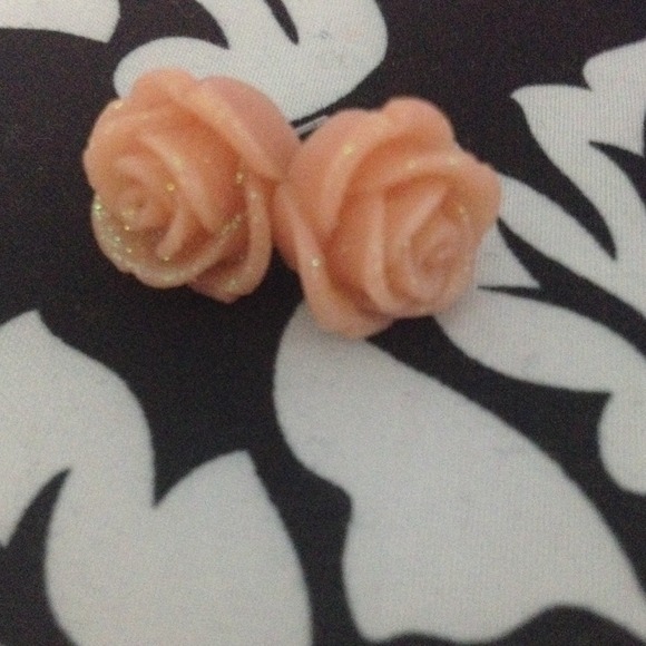 Earrings - Picture 3 of 3