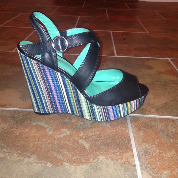 UNLISTED wedges - Picture 2 of 4