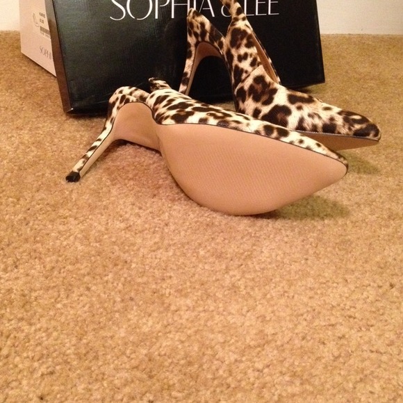 Leopard print sling back size 8 - Picture 2 of 3