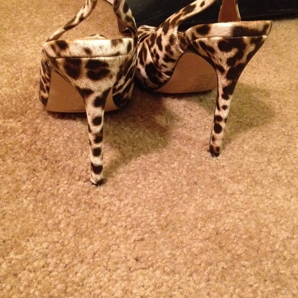 Leopard print sling back size 8 - Picture 3 of 3