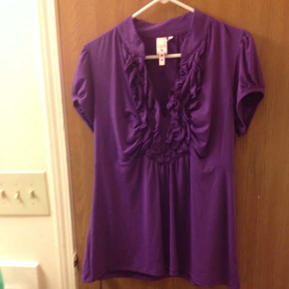 Dark purple shirt 💜💜