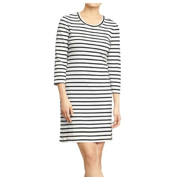 3/4 sleeve dress - Picture 2 of 3