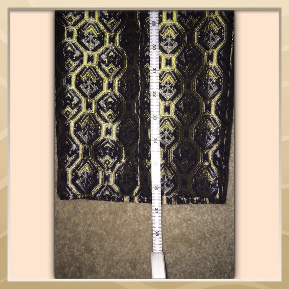😘BLACK & GOLD WORTHINGTON LOW RISE CAPRI'S💝 - Picture 3 of 4