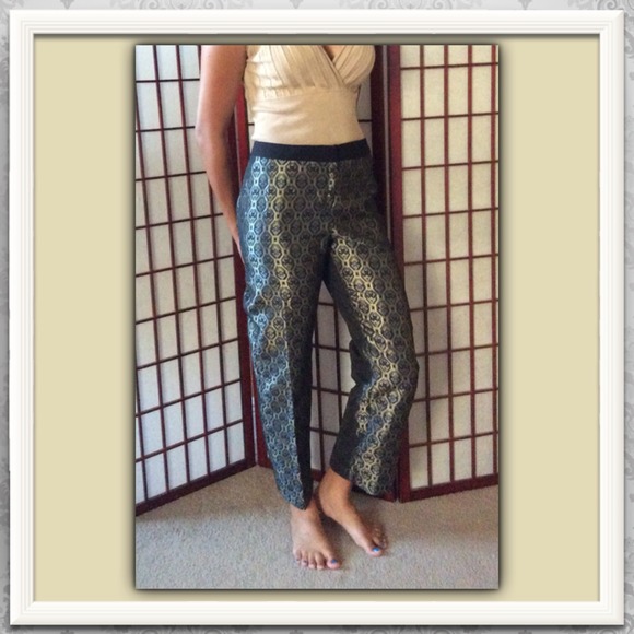 😘BLACK & GOLD WORTHINGTON LOW RISE CAPRI'S💝 - Picture 2 of 4
