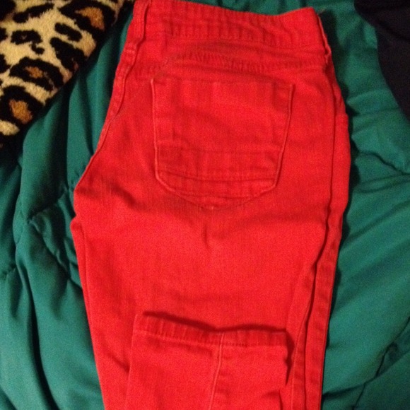 Pink skinny jeans