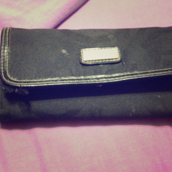 Clutch wallet