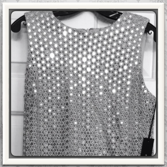 Sold in bundle with three necklaces.