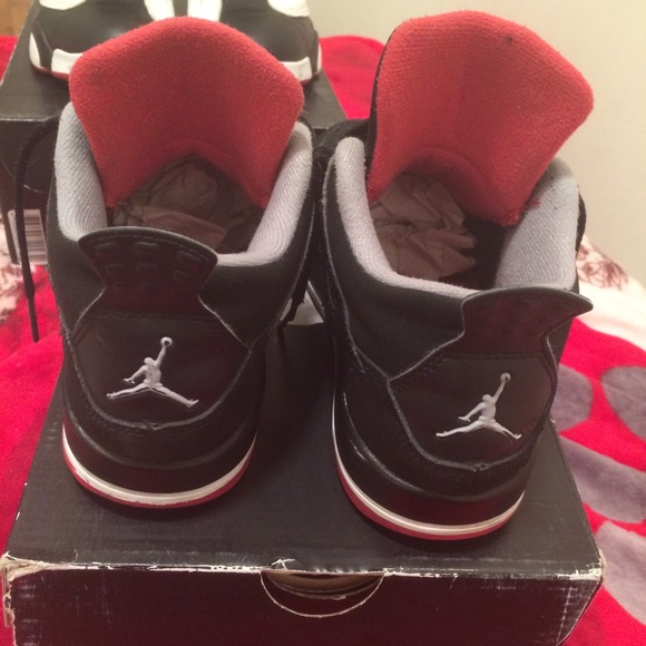 Bred 4s 👟 - Picture 3 of 3