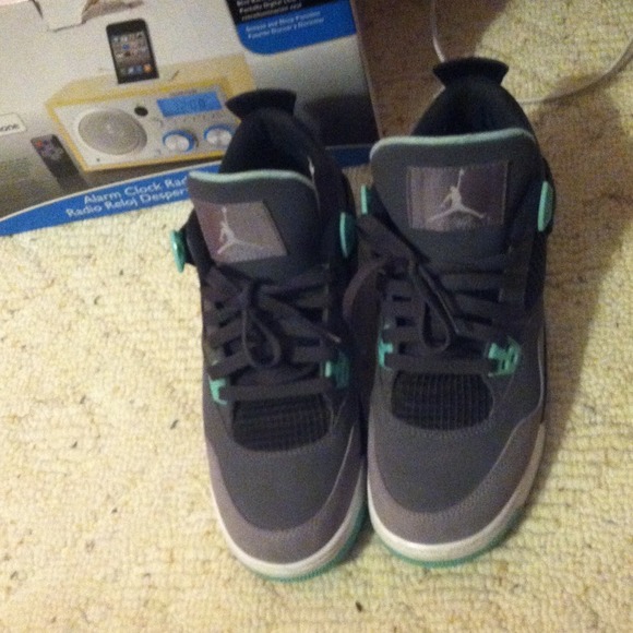 Green glows