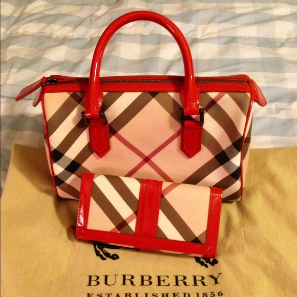 🌟SOLD🌟 Authentic Burberry Set