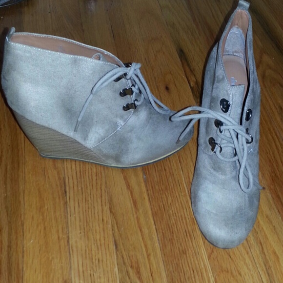 Suede booties - Picture 1 of 4