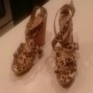 Unlisted a Kenneth Cole Shoe